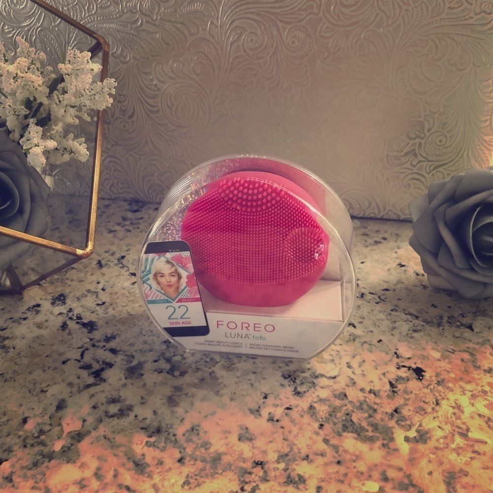 FOREO Luna fofo Smart beauty facial cleaner brush
